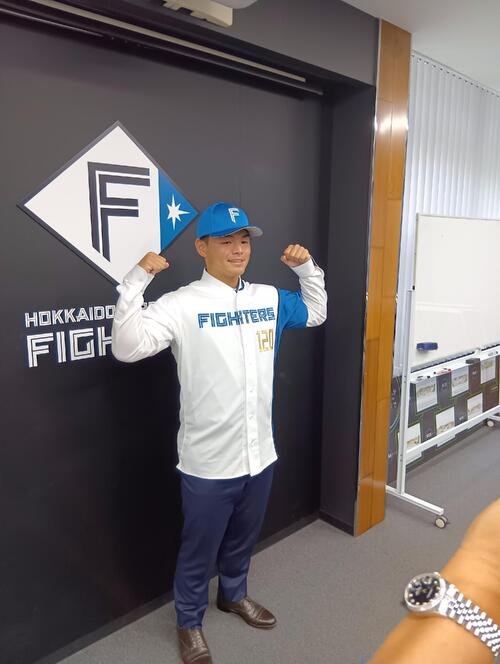 入団会見に臨んだ日本ハムの日渡騰輝捕手(撮影･沢田啓太郎)