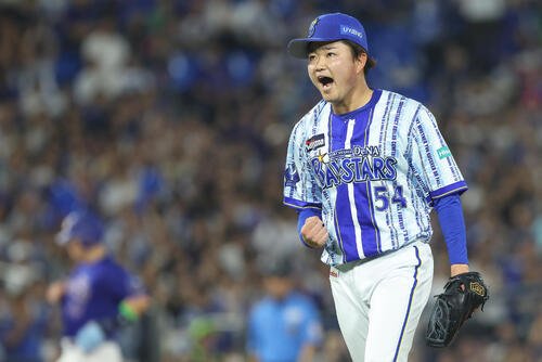 DeNA対中日　7回表中日2死一、二塁、石川昂弥を投ゴロに抑えガッツポーズする石田裕太郎(撮影･河田真司)