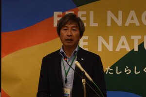記者会見で｢冬季五輪｣について記者の質問に答える荻原健司市長=長野市役所