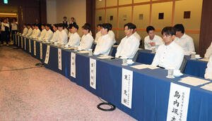 プロ野球12球団のオーナーとの会談に臨む選手会(撮影･たえ見朱実)