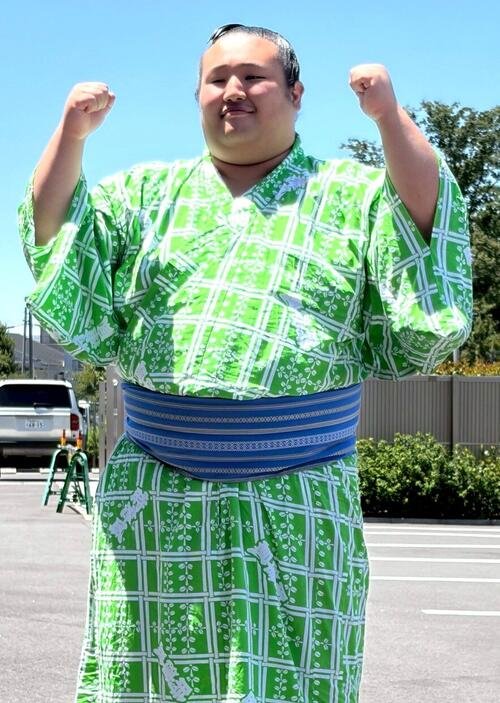 ポーズを決める時不動(撮影･山田遼太郎)
