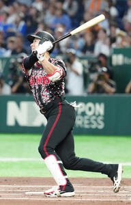 巨人対DeNA 1回裏巨人1死、先制本塁打を放つ松本剛(撮影･江口和貴)