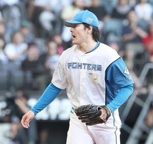 日本ハム対ロッテ　5回表、無失点に抑える有原航平(撮影･黒川智章)