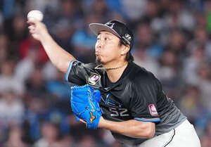 九回表から4番手で登板したロッテの益田＝日刊スポーツ