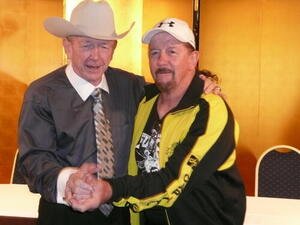 来日したザ･ファンクス。左がドリー･ファンクJr.さん、右がテリー･ファンクさん(2013年10月撮影)