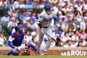 カブス戦8回、26号2ランを放つドジャース大谷翔平(AP)