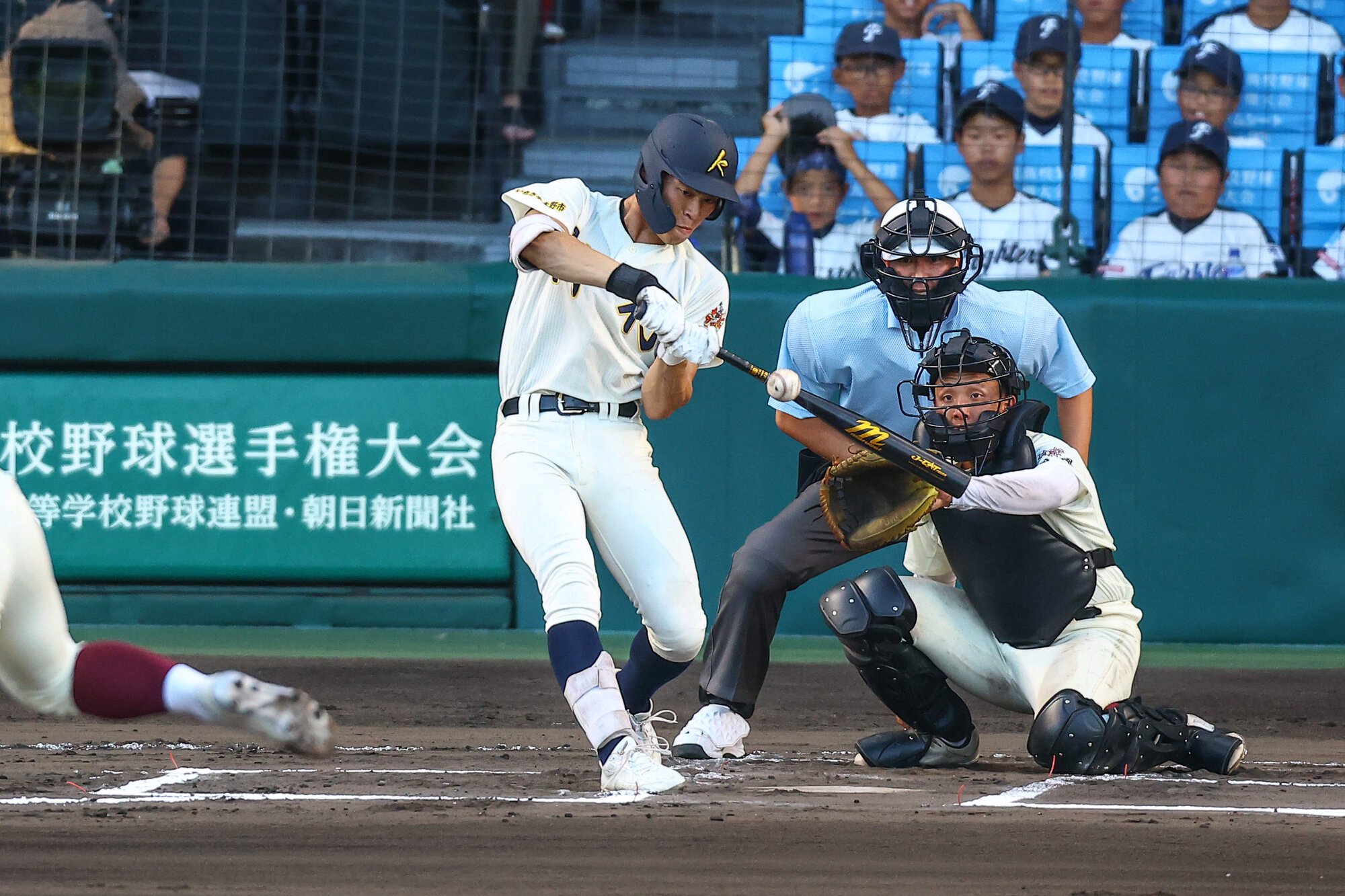 東筑―神村学園　六回裏神村学園1死、田中は本塁打を放つ=上田博志撮影
