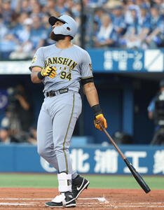 DeNA対阪神　1回表阪神無死二、三塁、3点本塁打を放つガルシア(撮影･河田真司)