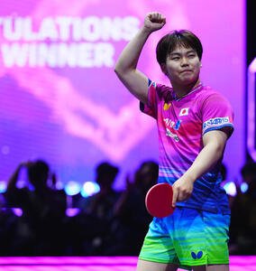 男子準々決勝でチャン･ウジンに勝利しガッツポーズする松島輝空(撮影･垰建太)