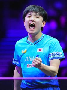 男子準々決勝でアレクシス･ルブランと対戦する張本智和(撮影･垰建太)
