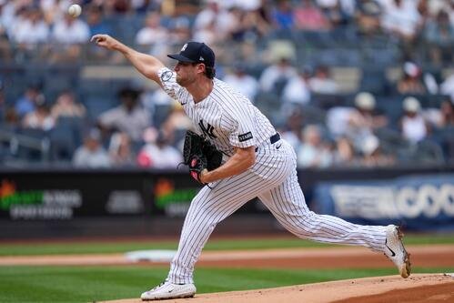 球団史上最速で1000三振を記録したヤンキース･コール(AP)