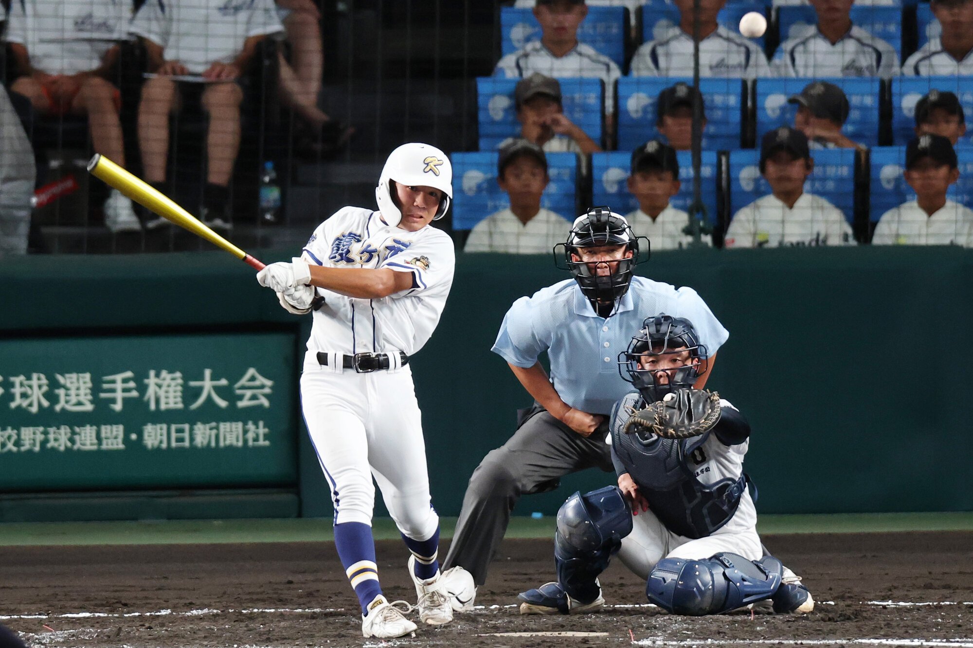 霞ケ浦―中京　三回表霞ケ浦1死三塁、相田は同点になる中前適時打を放つ