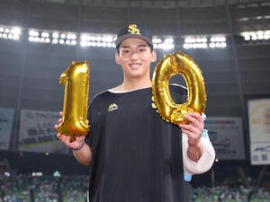 西武対ソフトバンク　10連勝し笑顔を見せるソフトバンク前田悠伍(撮影･鈴木正人)
