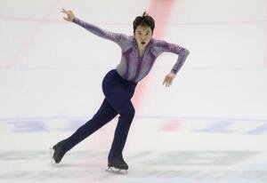 フィギュアスケート　サマーカップ男子ショートプログラム(SP)で演技する友野一希