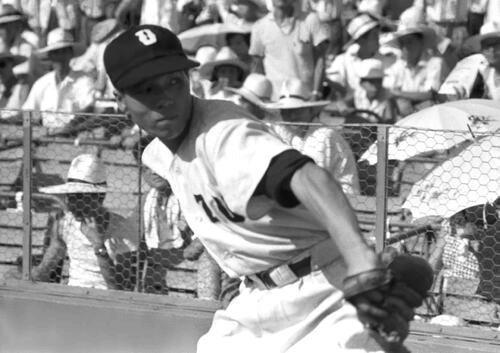 1958年8月　村椿輝雄(魚津3年)。準々決勝で板東英二の徳島商と対戦、延長18回0対0で再試合
