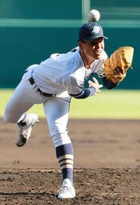 高川学園対高岡商　高川学園先発の木下瑛二(撮影･上山淳一)