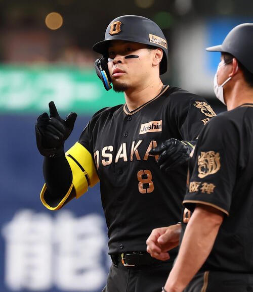阪神佐藤輝明(2026年8月撮影)