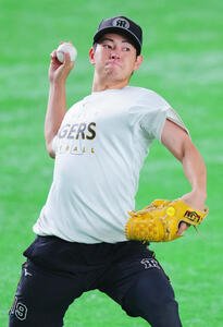 阪神下村海翔(2026年8月撮影)