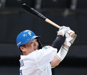 一回裏日本ハム2死二塁、郡司が右越えに2点本塁打を放つ