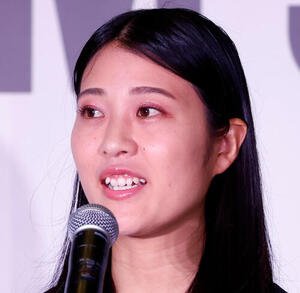 丸山希(2026年7月撮影)