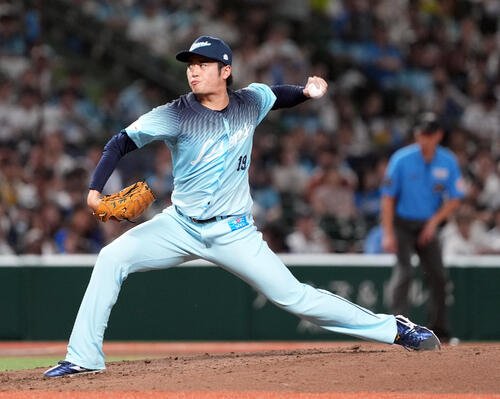 西武対ロッテ　5回からマウンドに上がった西武佐藤隼輔(撮影･たえ見朱実)