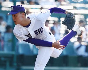 天理対高川学園　高川学園戦に先発する天理の長尾亮大(撮影･加藤哉)