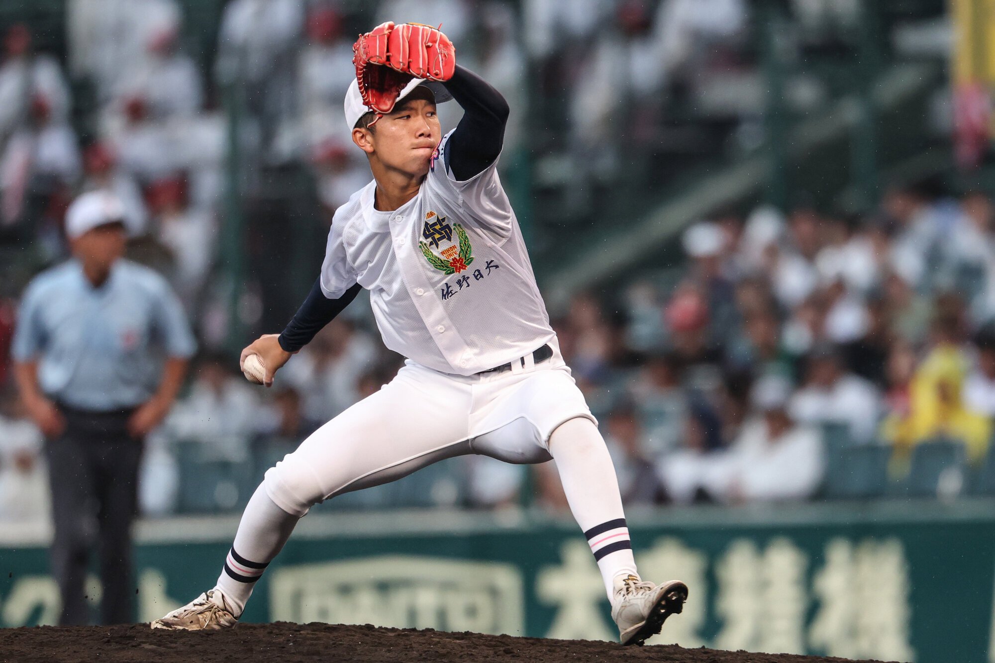 佐野日大―神村学園　力投する佐野日大2番手の鈴木=内田光撮影
