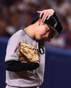 中日対巨人　8失点で降板する竹丸和幸(撮影･上田博志)