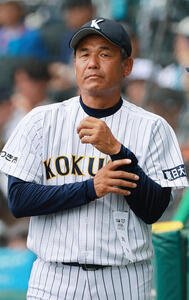 有明対東日本国際大昌平　東日本国際大昌平の江井康胤監督(撮影･上山淳一)