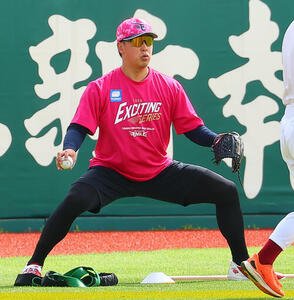 楽天対ロッテ　練習を行う楽天藤平尚真(撮影･野上伸悟)