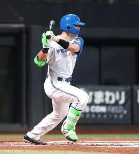 日本ハム対ソフトバンク　10回裏日本ハム1死三塁、サヨナラ打を放つ清宮幸太郎(撮影･黒川智章)