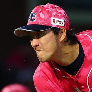 楽天対ロッテ　力投する楽天先発の岸孝之(撮影･野上伸悟)
