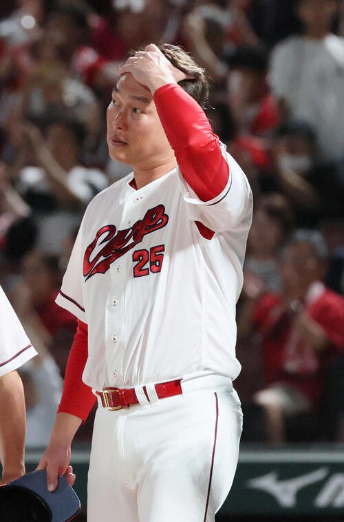 広島対中日　中日に連勝した広島新井貴浩監督(撮影･加藤孝規)