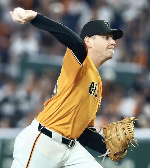 巨人対広島　3回表、力投するハワード(撮影･河田真司)