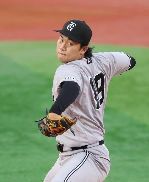 巨人山崎伊織(2026年8月撮影)