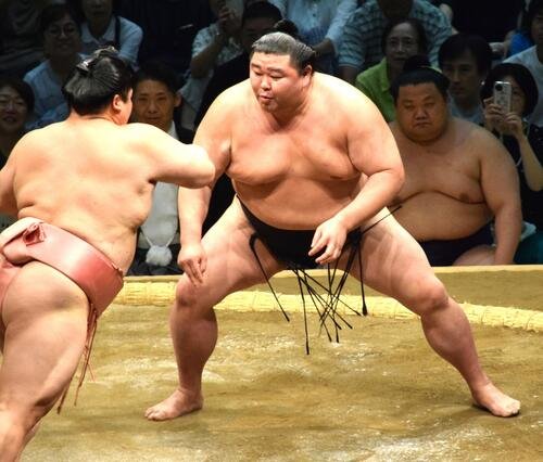 正代｢皆さんの心に余裕ができた時に帰った方が｣熊本地震まもなく1カ月、故郷思い秋場所へ集中