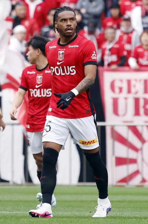 【天皇杯】浦和オナイウ阿道、移籍後初ゴール含む2発｢悔しい思いした｣曺監督に初白星贈る