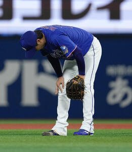 DeNA対中日　8回裏DeNA無死、佐野恵太に中前打を浴びた高橋宏斗(撮影･足立雅史)