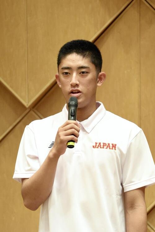 あいさつするU18高校日本代表･織田翔希(撮影･河田真司)