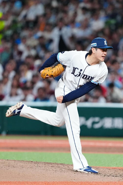 西武対楽天　西武2番手の佐藤隼輔(撮影･江口和貴)