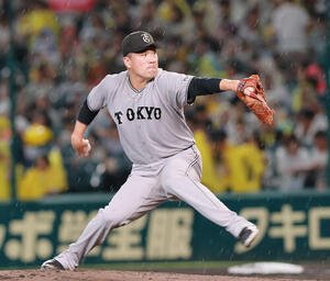 阪神対巨人　3回裏、雨の中で力投する田中将大(撮影･上山淳一)