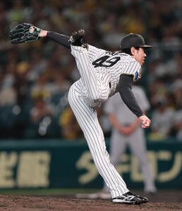 阪神対巨人　9回表に登板する阪神工藤泰成(撮影･上山淳一)