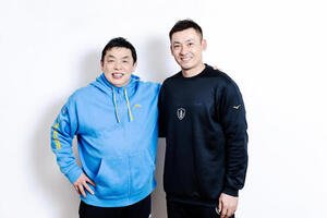 西武栗山巧(右)とパーソナルトレーナーの大川達也氏(撮影･河田真司)