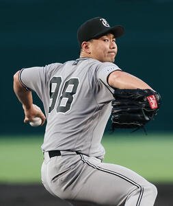 阪神対巨人　力投する巨人先発の小笠原慎之介(撮影･前田充)