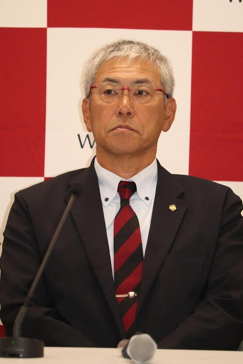 退任会見に臨む早大･小宮山悟監督(撮影･保坂淑子)＝2026年8月31日