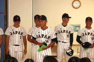 YMCAキャナルコート保育園を訪問し、最後に高校日本代表を代表し、あいさつをする高岡第一の前田侑大(撮影･保坂淑子)