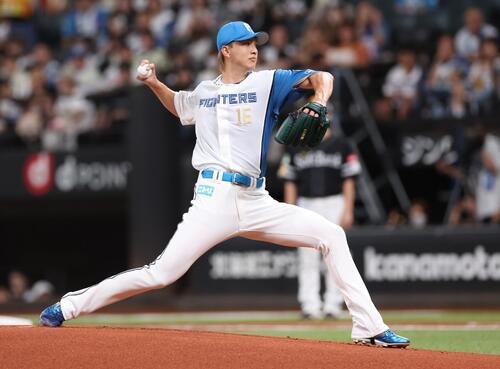 日本ハム対ソフトバンク　日本ハム先発の達孝太(撮影･黒川智章)