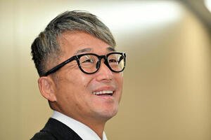 会見するヤクルト石川雅規(撮影･滝沢徹郎)