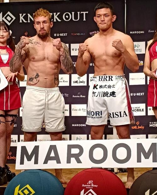 対戦する木村“フィリップ”ミノル(左)と宮原譲