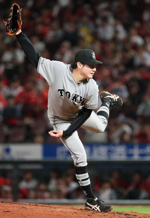 広島対巨人　5回裏広島、好投する巨人先発の竹丸和幸(撮影･加藤孝規)
